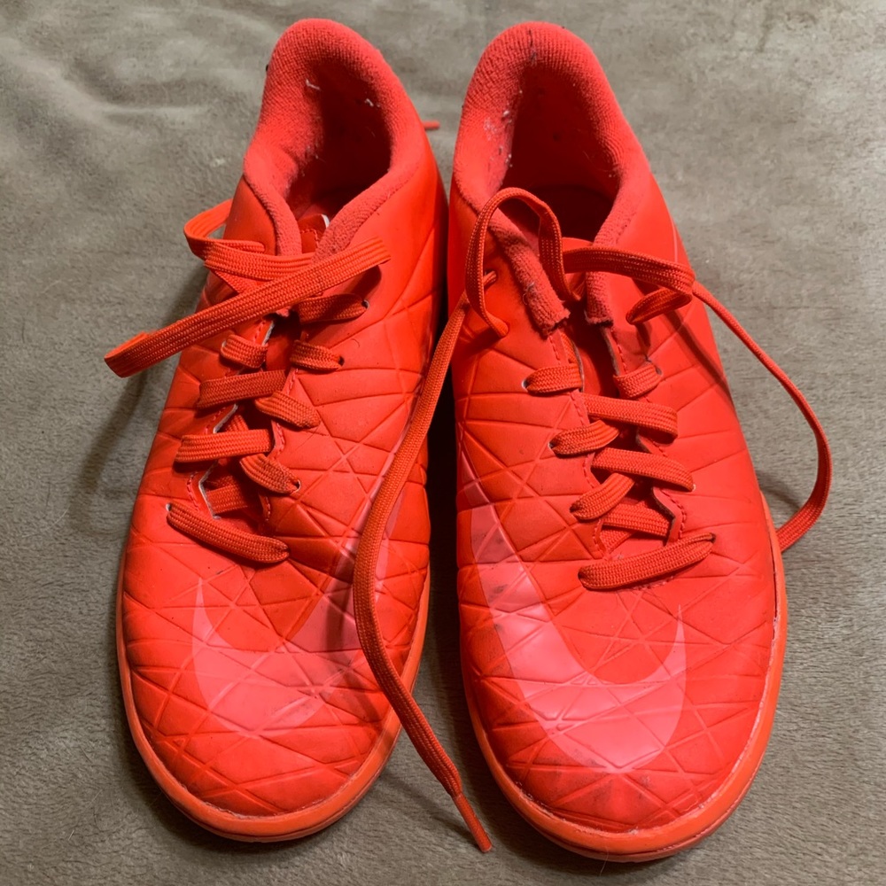 Kids Nike indoor soccer shoes